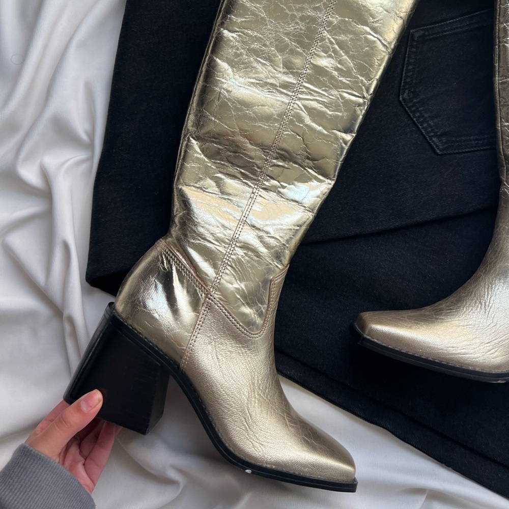 Vince Camuto Gold Sangeti Boots 👢 - Picture 4 of 8